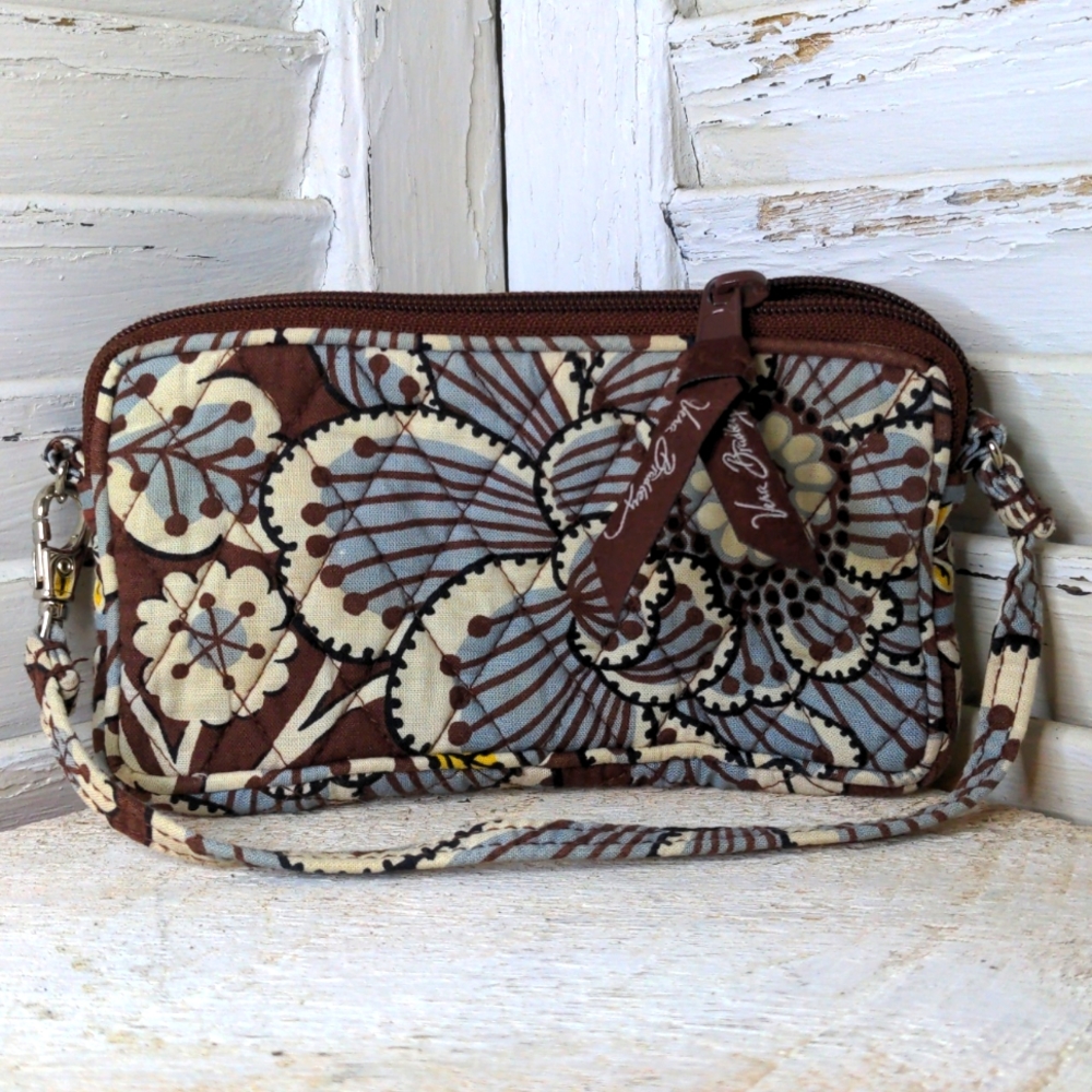 Vera Bradley Wristlet - Picture 1 of 4